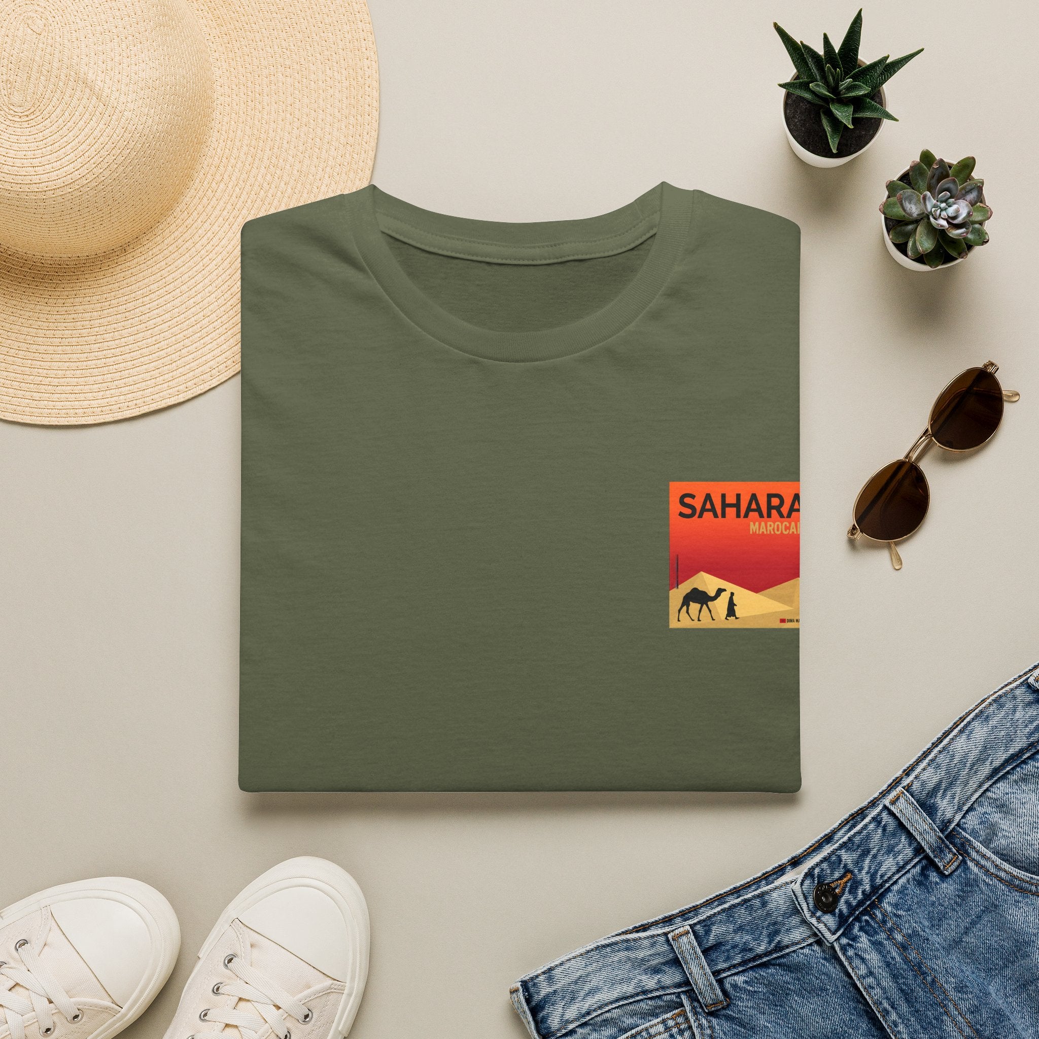 Sahara Desert Camel Pocket Graphic T-Shirt - LUMÏA