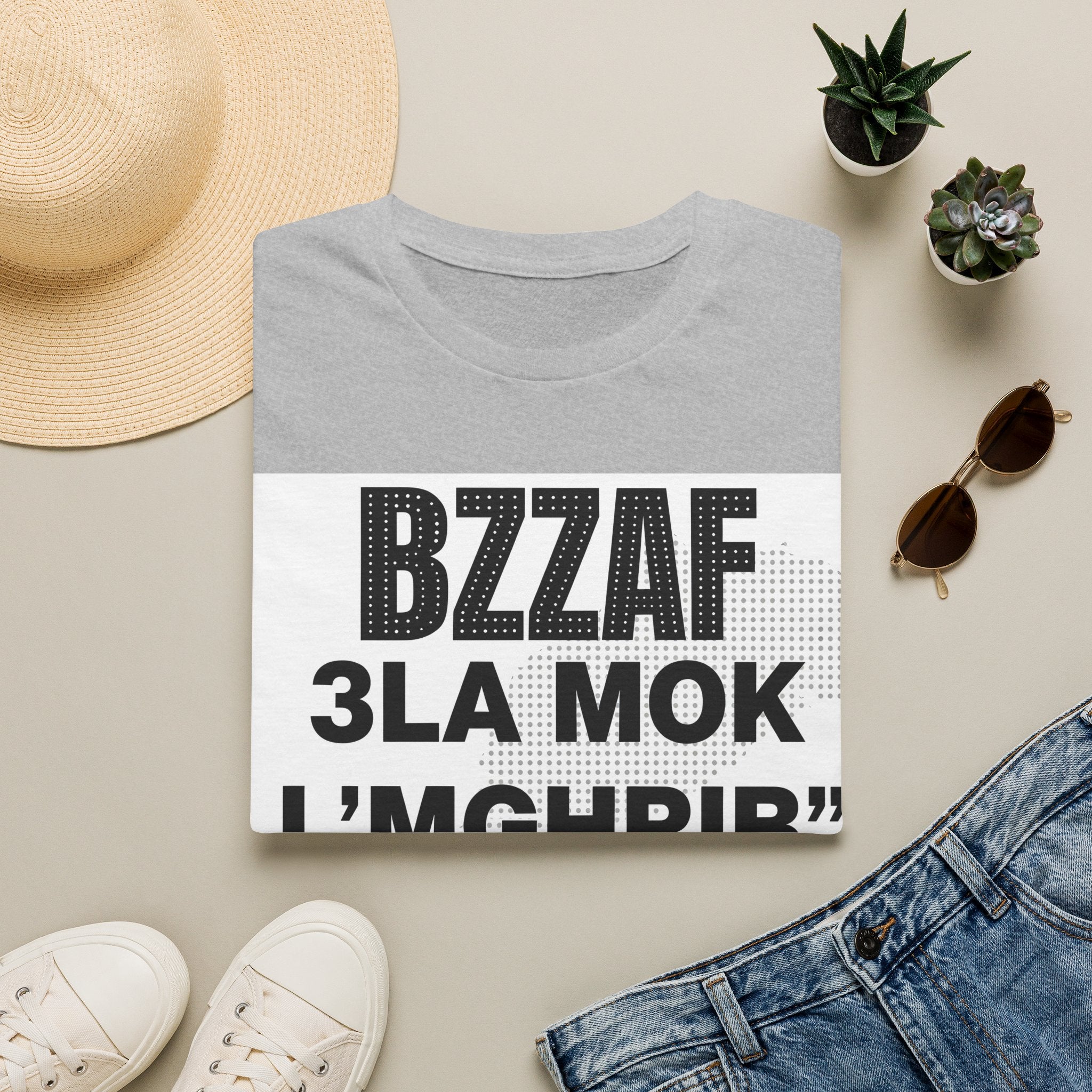 Khalini Sakta T‑Shirt — Bold Red Text Graphic Tee - LUMÏA