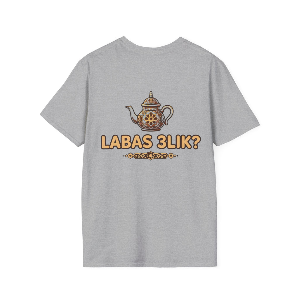Labas 3lik ? T-Shirt Graphique Théière — Tee Cosy Salutation Lituanienne - LUMÏA